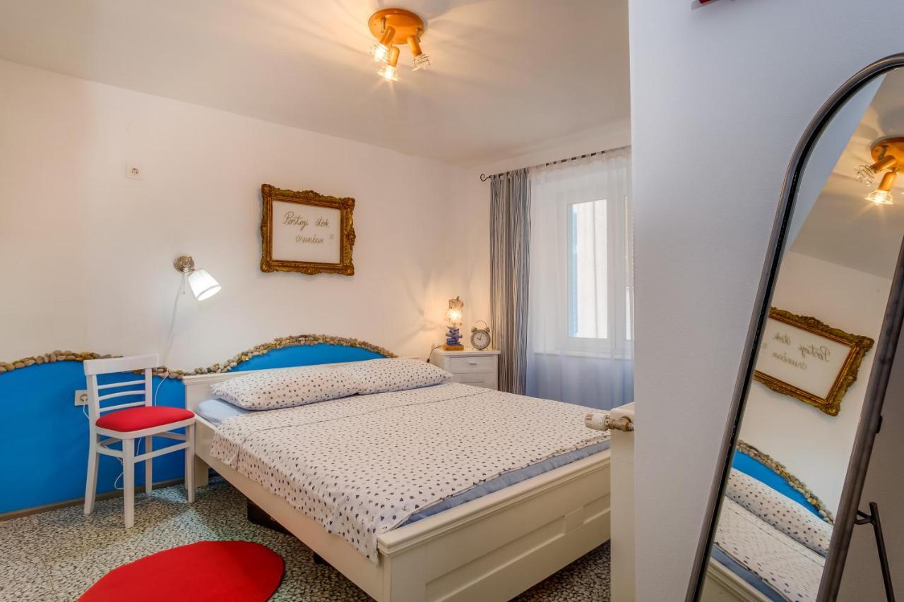 Apartments Kastel Veli Lošinj Buitenkant foto